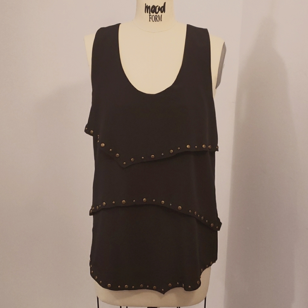 5|48 black sleeveless top